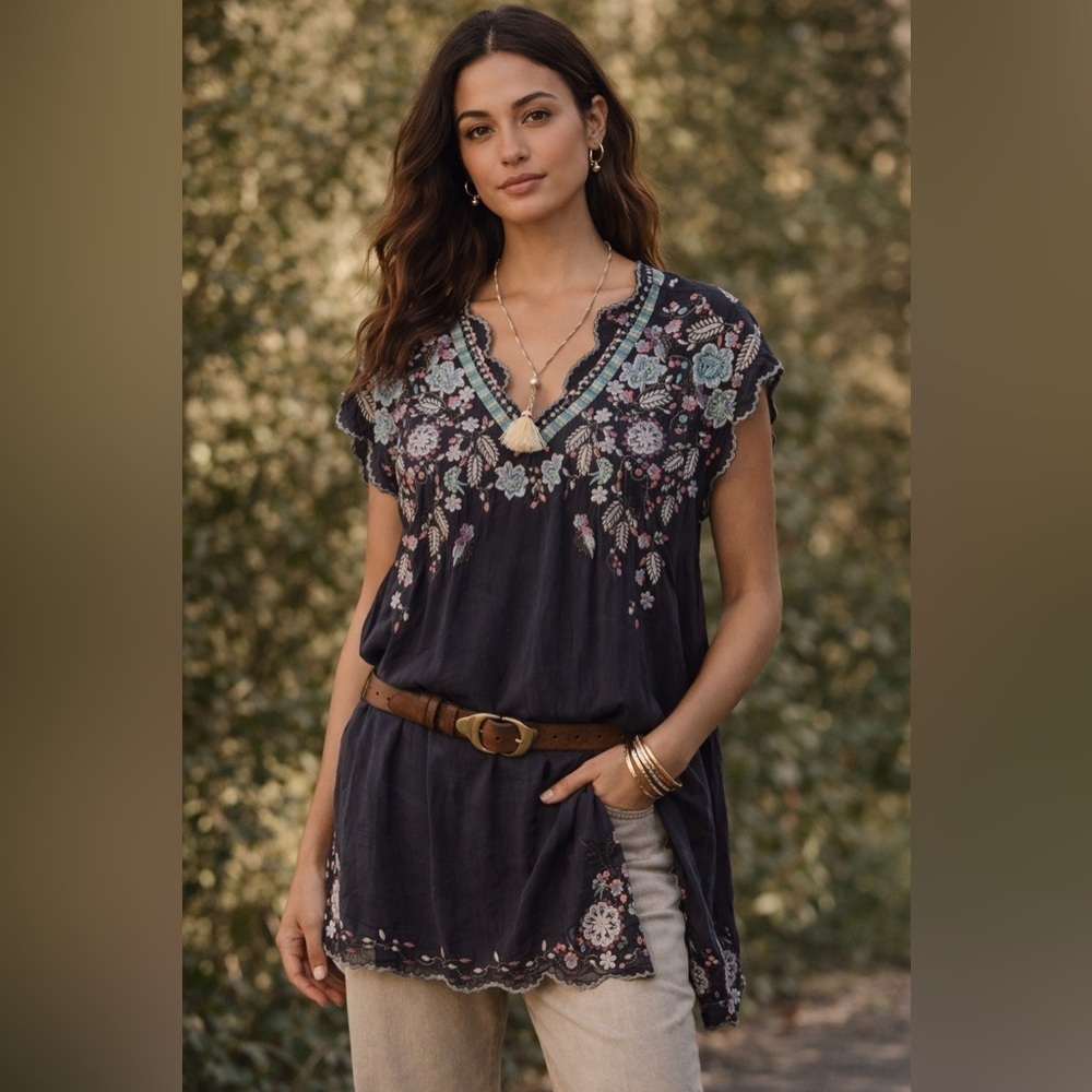 NWT Johnny Was Embroidered Cap Sleeve scalloped hem Blouse XS